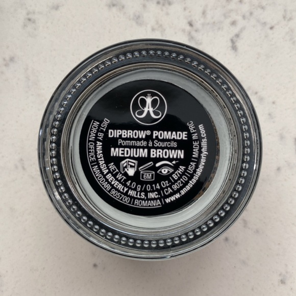 Anastasia | Dipbrow pomade makeup - Picture 2 of 4